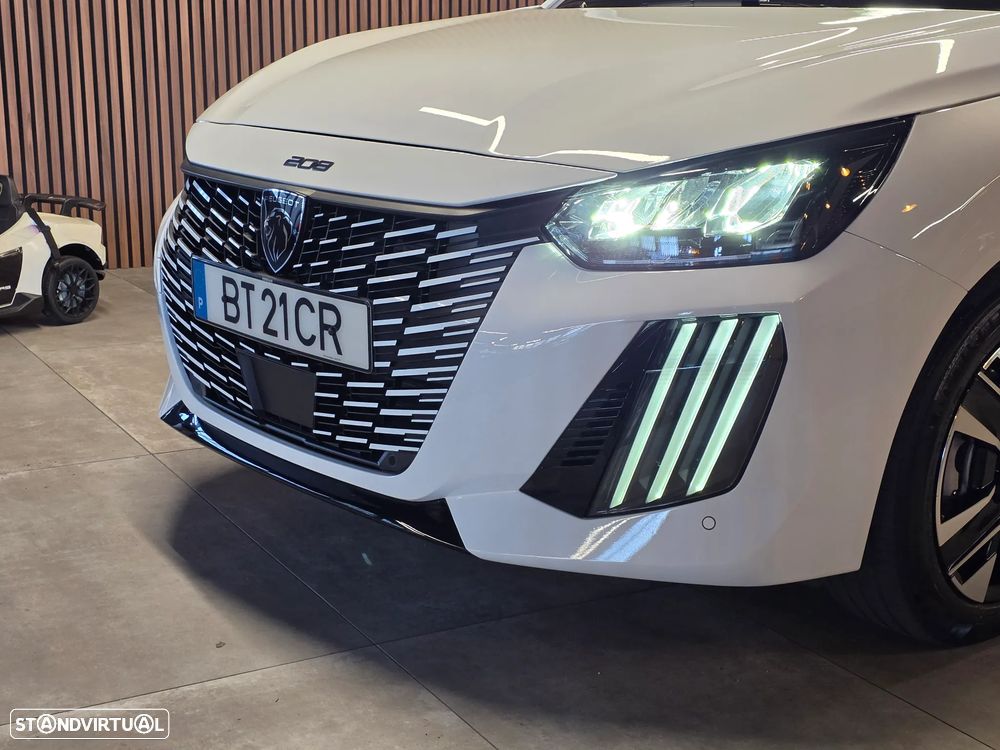 Peugeot 208 1.2 Hybrid Allure e-DCS6 - 26