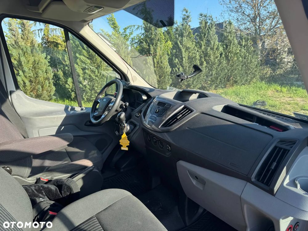 Ford Transit - 13
