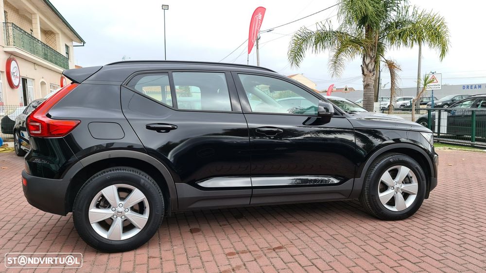 Volvo XC 40 1.5 T2 Momentum Plus - 10