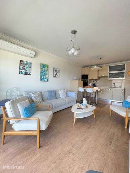 Apartamento T2 com vista de mar e parqueamento - Grande imagem: 4/11