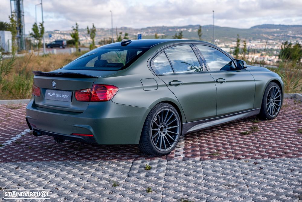 BMW 328 i Pack M - 14