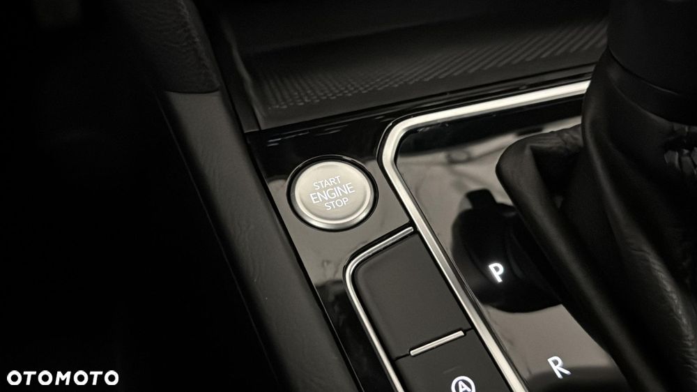 Volkswagen Passat Variant 2.0 TDI EVO Business DSG - 23