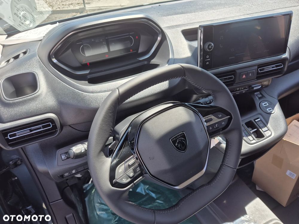 Peugeot Partner Furgon 5-miejscowy Brygadowy 1.5 BlueHDi 130KM EAT8 AUTOMAT !! OD RĘKI !! - 12