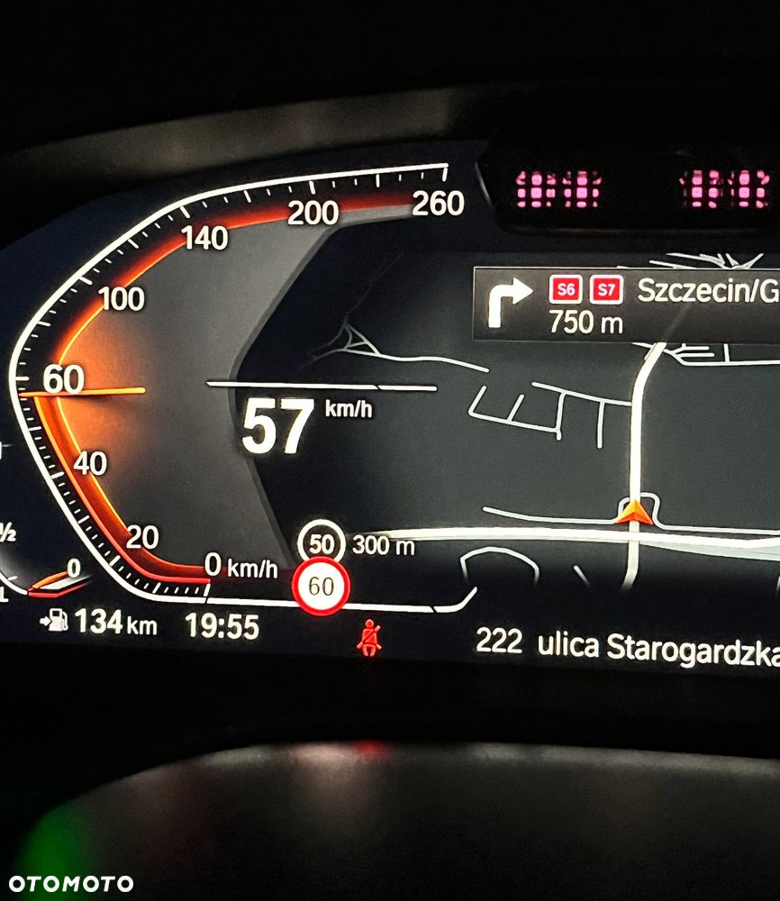 BMW Seria 5 520d xDrive mHEV M Sport sport - 8