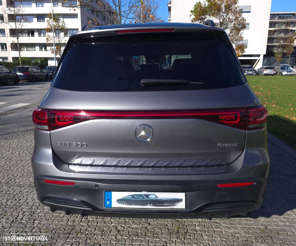 Mercedes-Benz EQB 300 4Matic AMG Line - 5