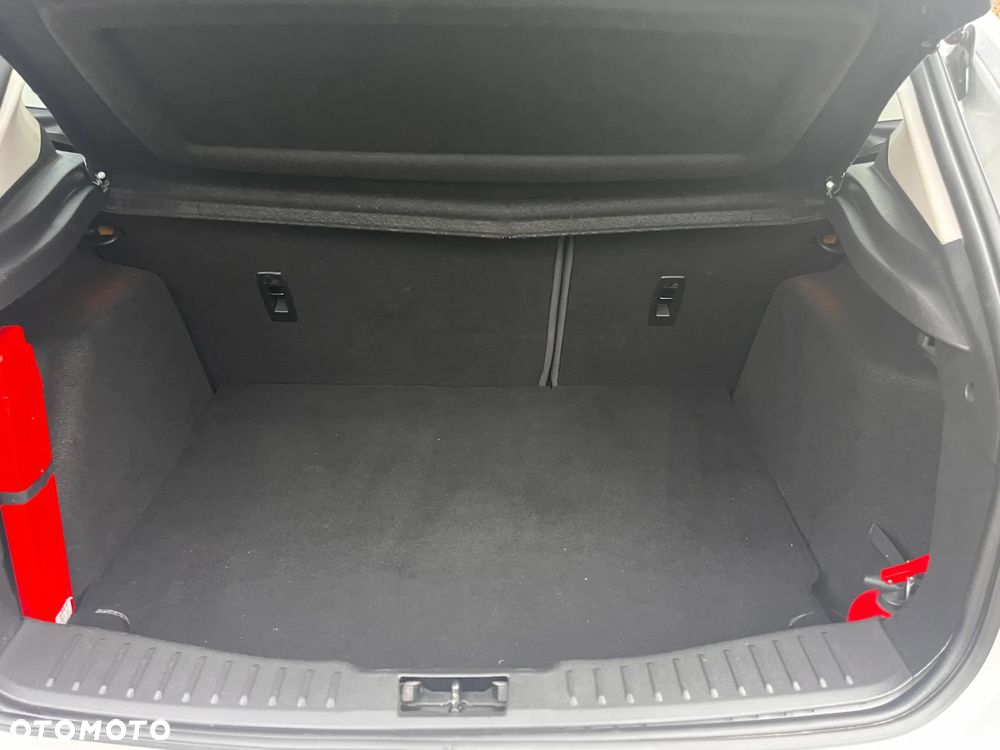 Ford Focus 1.6 TDCi Trend - 12