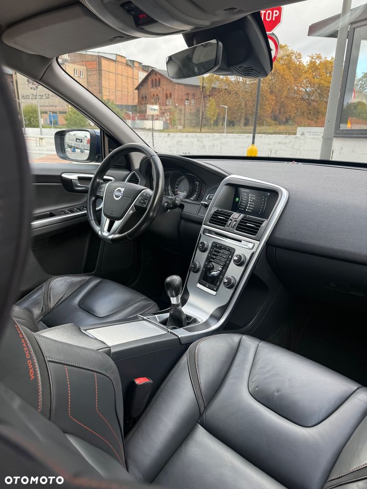 Volvo XC 60 D4 AWD Ocean Race - 8