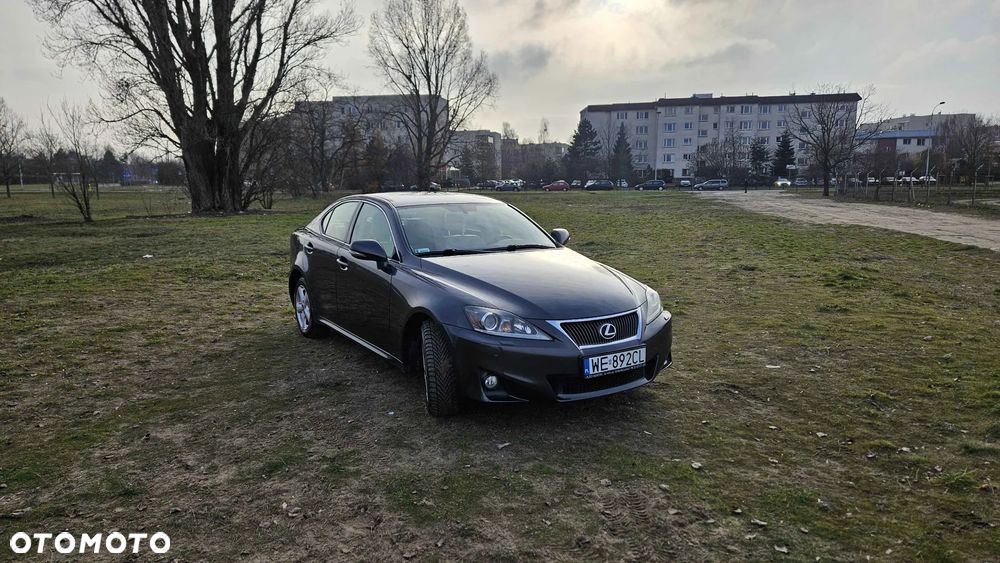 Lexus IS 220d - 8