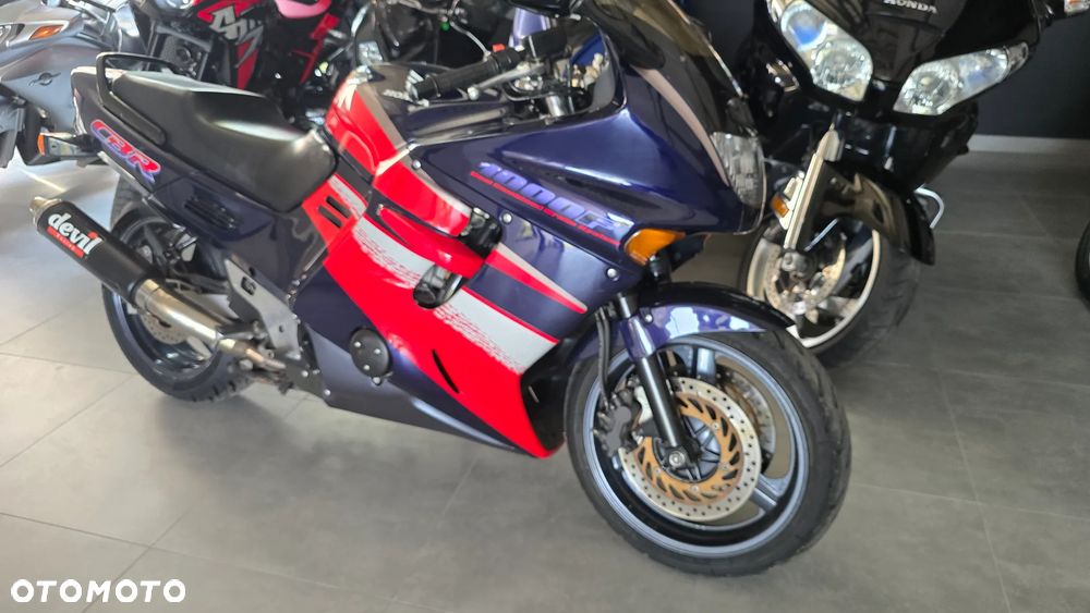 Honda CBR - 27