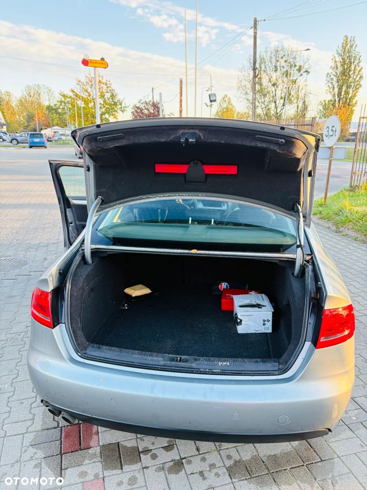 Audi A4 Limousine - 20