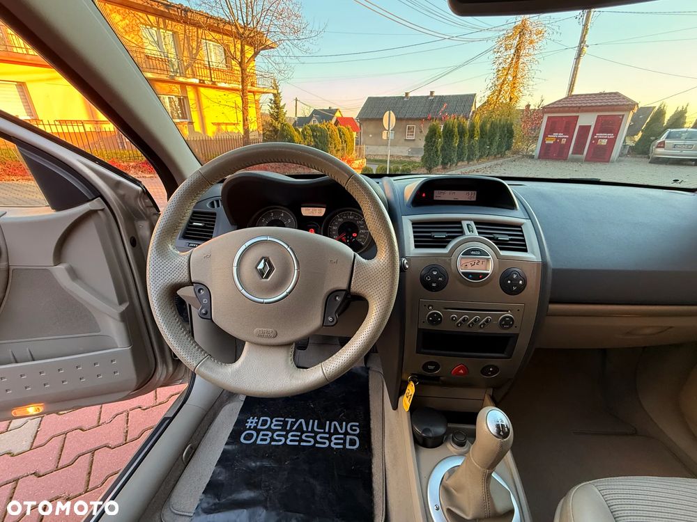 Renault Megane 1.6 16V Privilege - 26