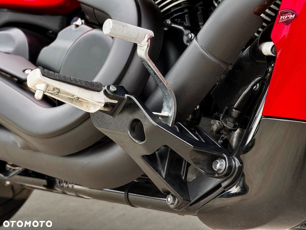 Suzuki Boulevard - 23