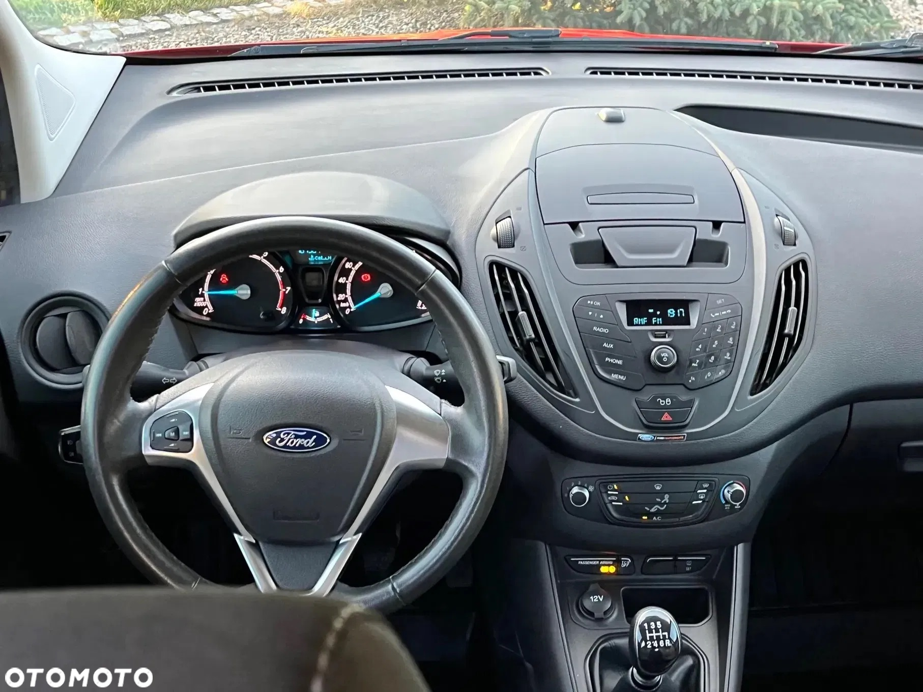 Ford Tourneo Courier - 9