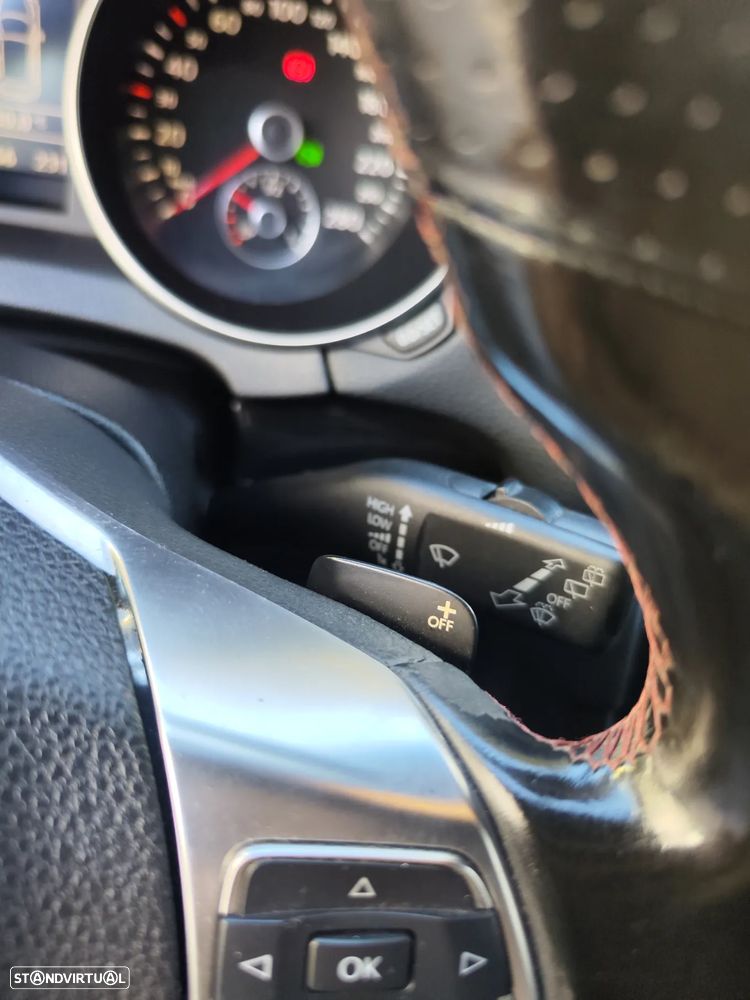 VW Golf 2.0 GTI DSG - 30
