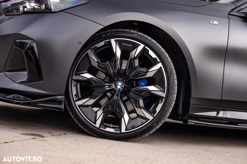 BMW Seria 5 520d xDrive AT MHEV - 9