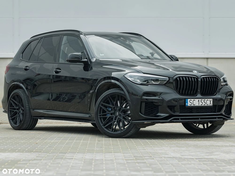 BMW X5 M M50i - 1