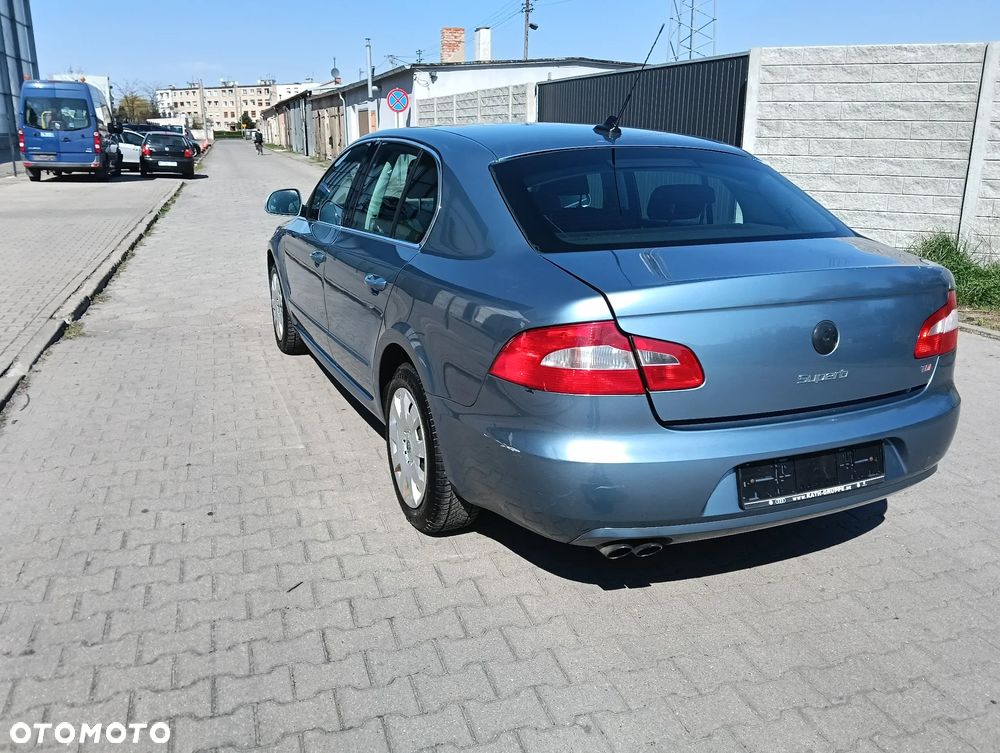 Skoda Superb 2.0 TDI Exclusive - 6