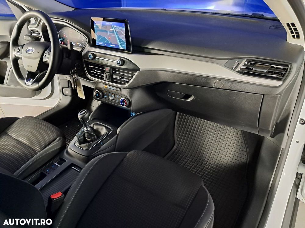 Ford Focus - 18