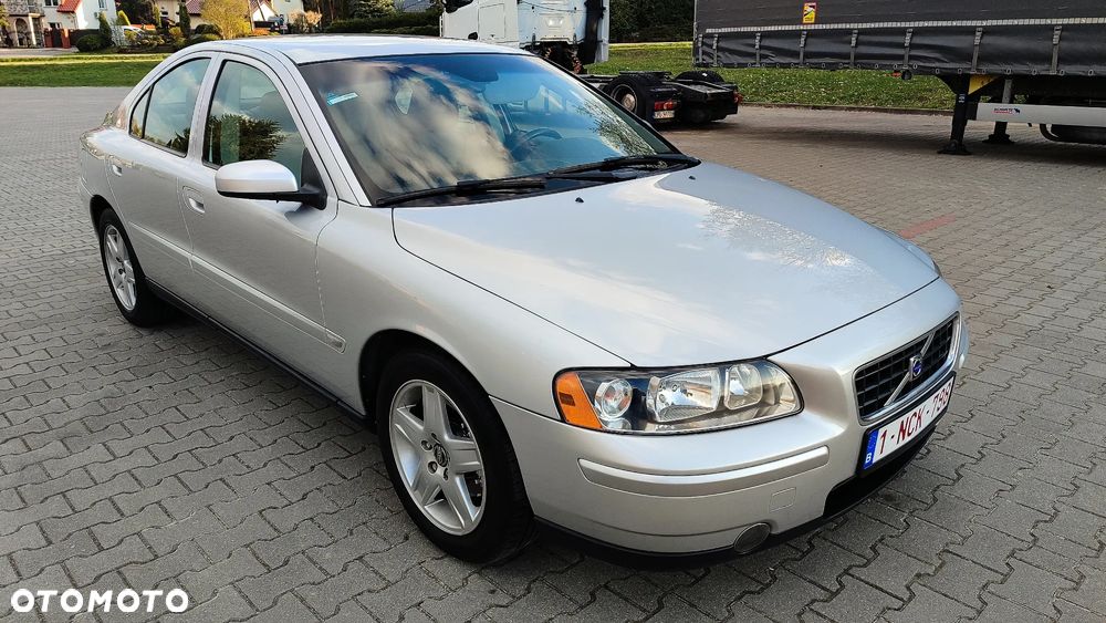 Volvo S60 D5 Kinetic - 2