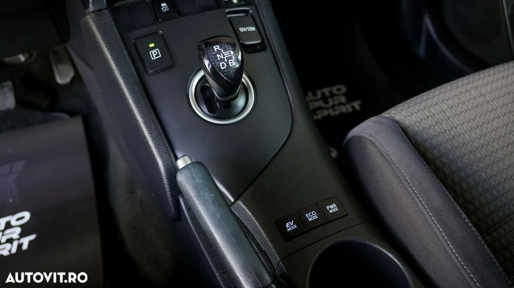 Toyota Auris - 13