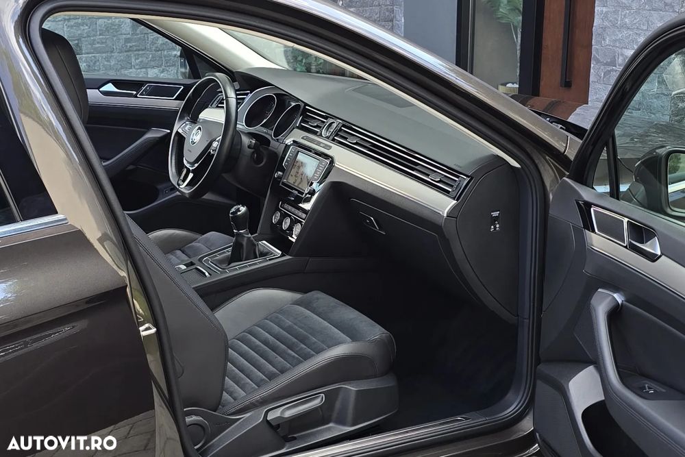 Volkswagen Passat 2.0 TDI SCR Highline - 9