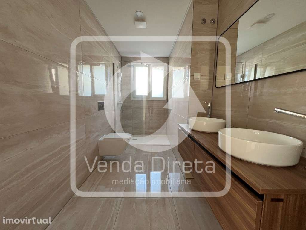 Moradia T4 nova com 3 suítes e piscina privativa em Fernão Ferro - Grande imagem: 5/30