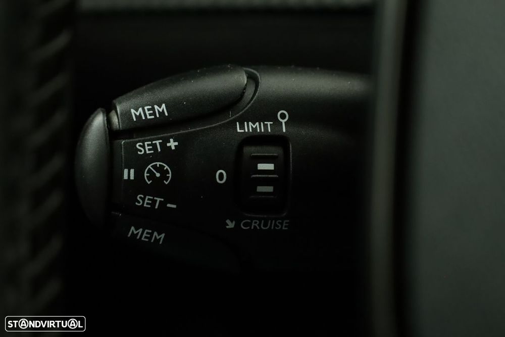 Peugeot 208 1.5 BlueHDi Active - 18