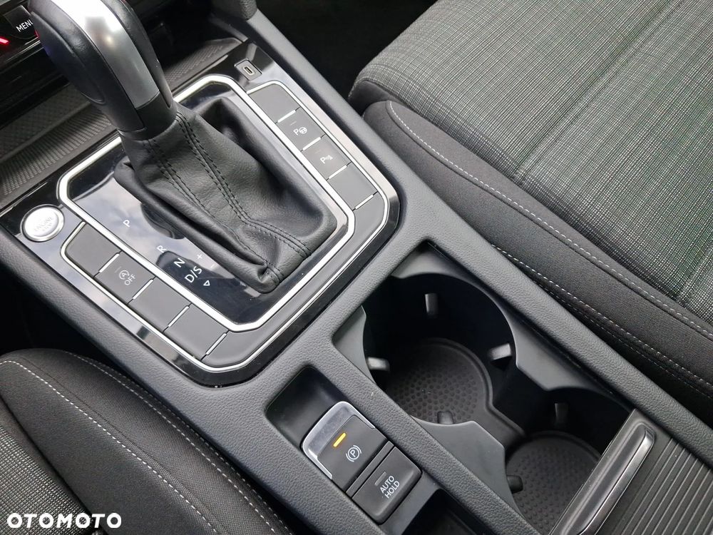 Volkswagen Passat 2.0 TDI EVO Business DSG - 21