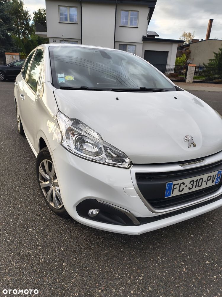 Peugeot 208