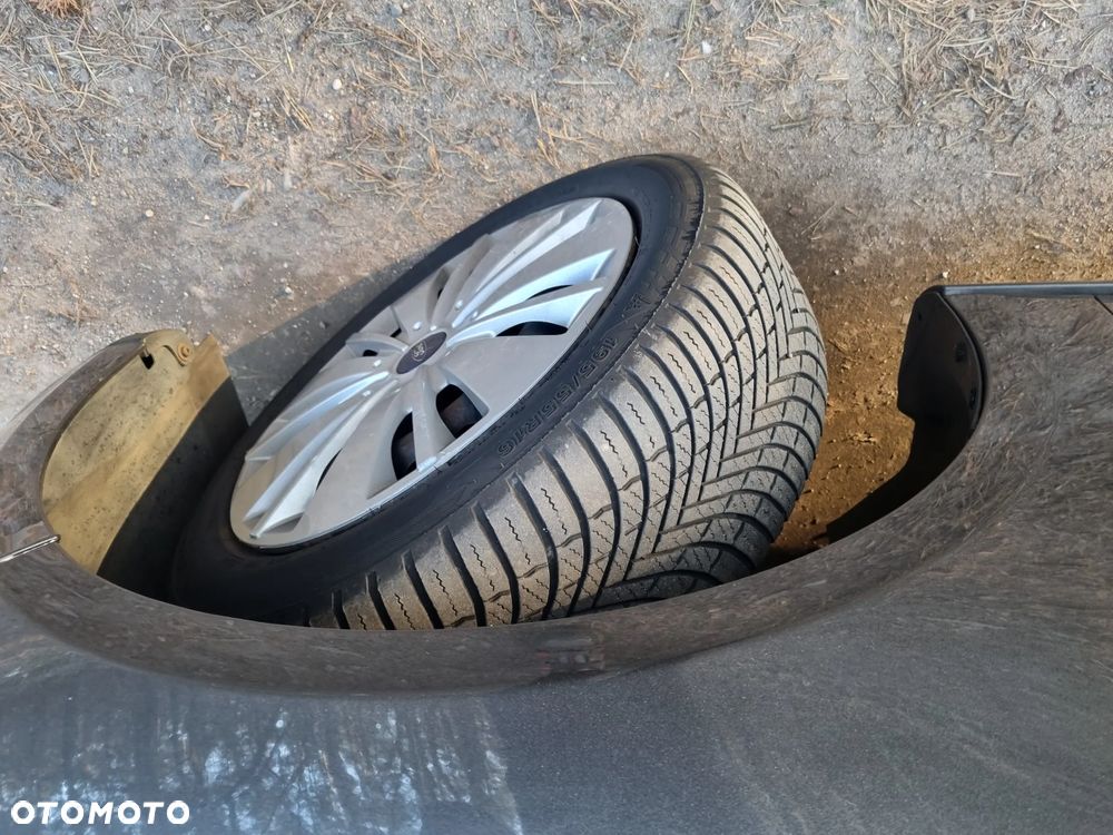 Ford Focus 1.0 EcoBoost Edition - 25