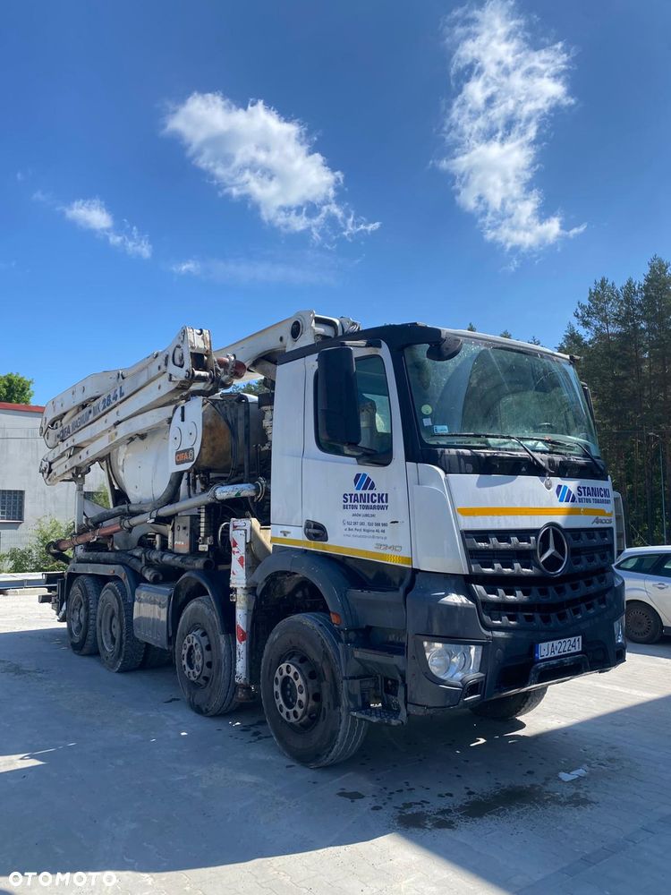 Mercedes-Benz AROCS - 1