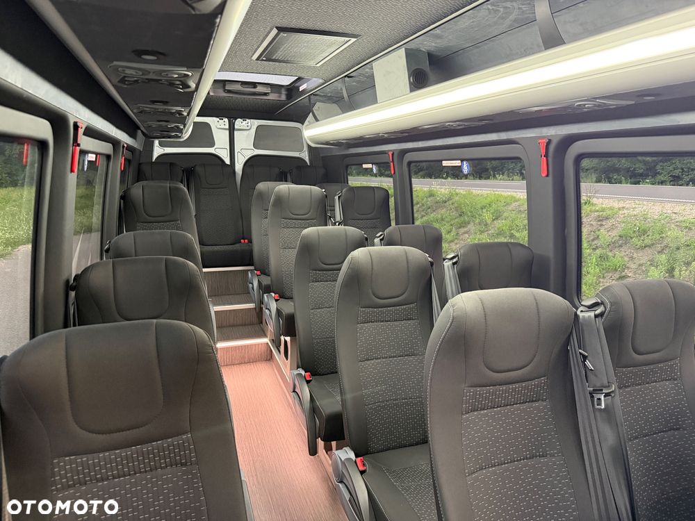 Mercedes-Benz Sprinter 519 - 29