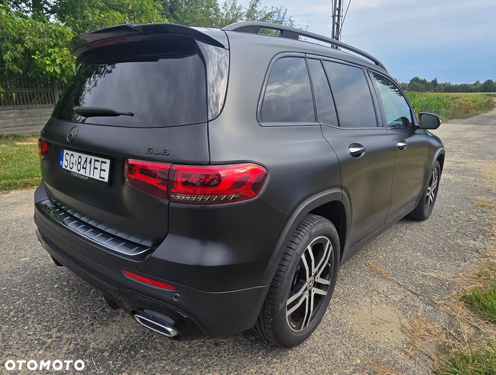 Mercedes-Benz GLB 250 8G-DCT AMG Line - 11