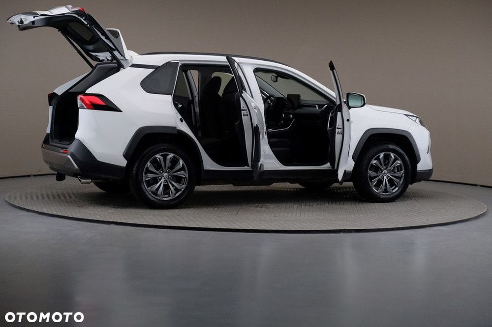Toyota RAV4 - 6