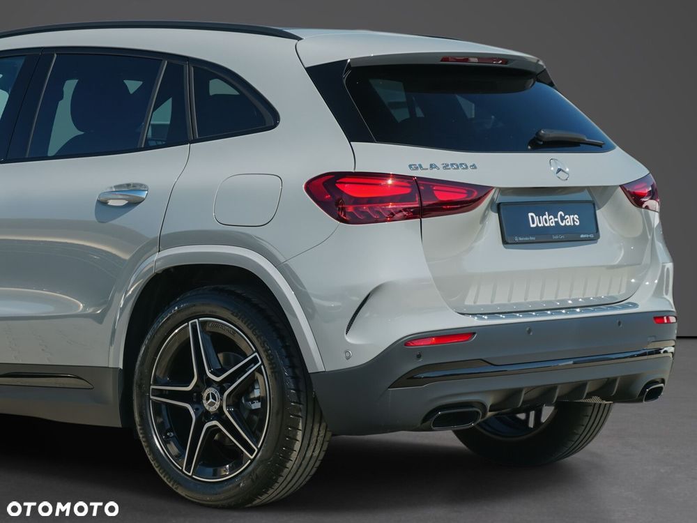 Mercedes-Benz GLA 200 d AMG Line 8G-DCT - 12