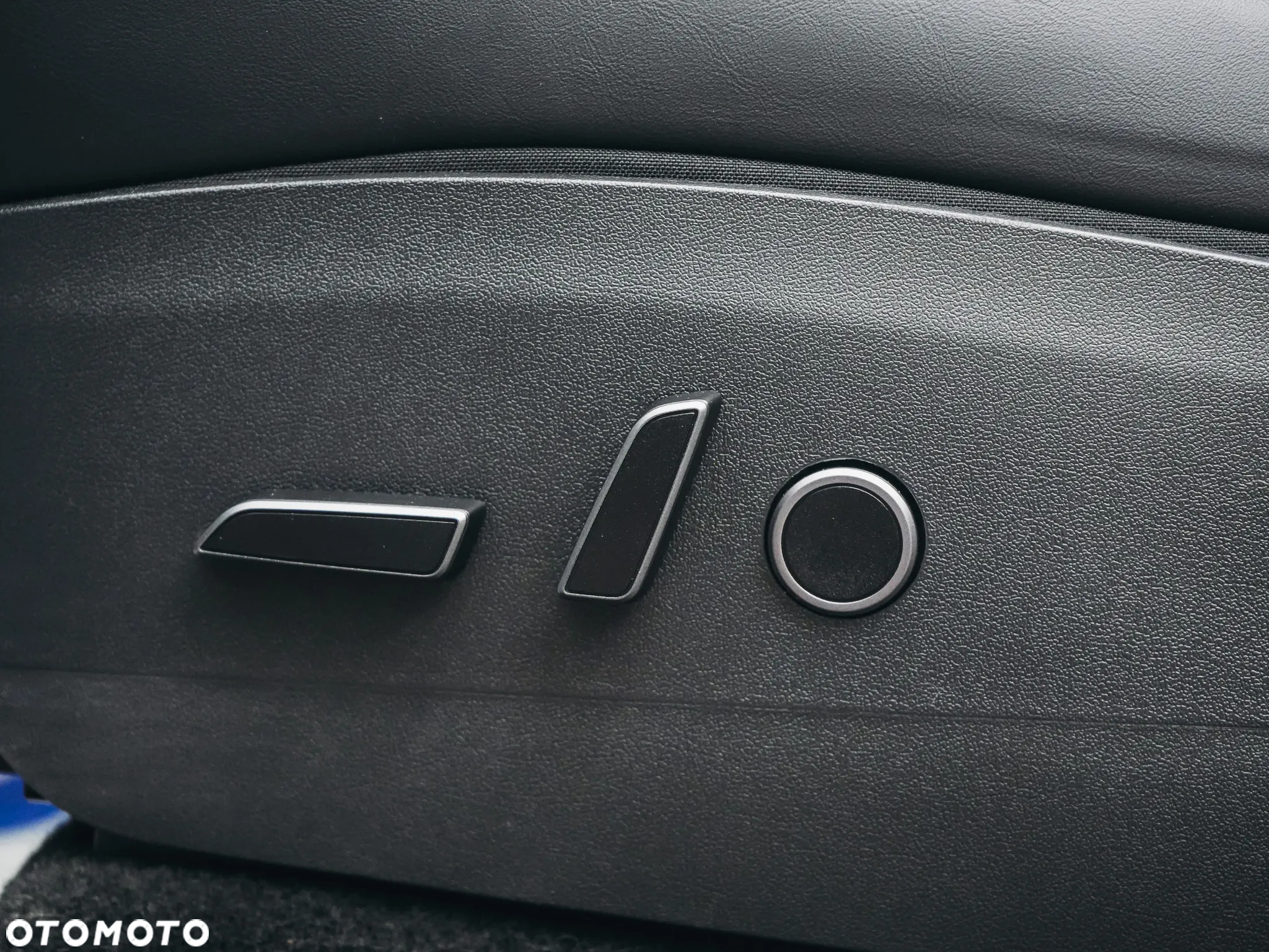 Tesla Y Model Long Range Dual Motor AWD - 18