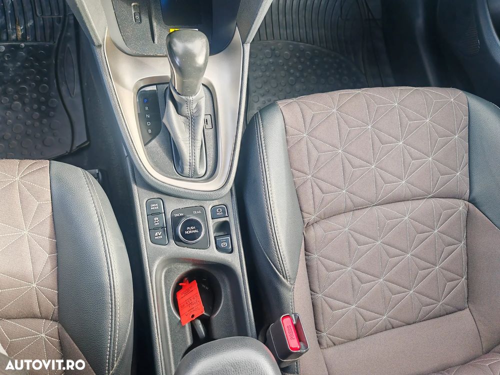 Toyota Yaris Cross 1.5 VVT-i HSD 4x4 Exclusive Adventure - 18