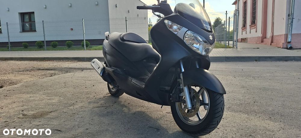 Suzuki Burgman - 1