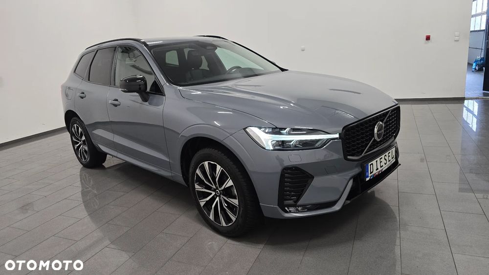 Volvo XC 60 B4 D Plus Dark - 2