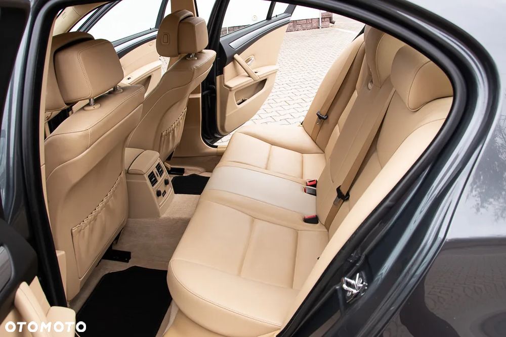 BMW Seria 5 520d - 20