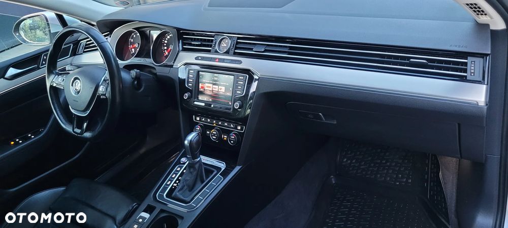 Volkswagen Passat - 8