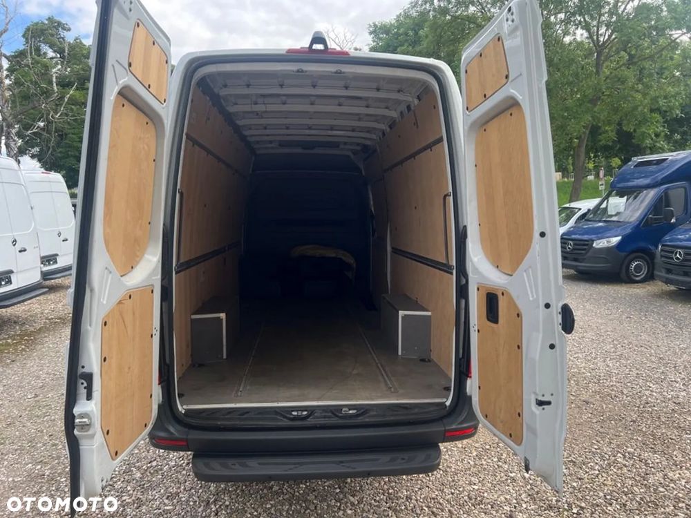 Mercedes-Benz Sprinter - 6