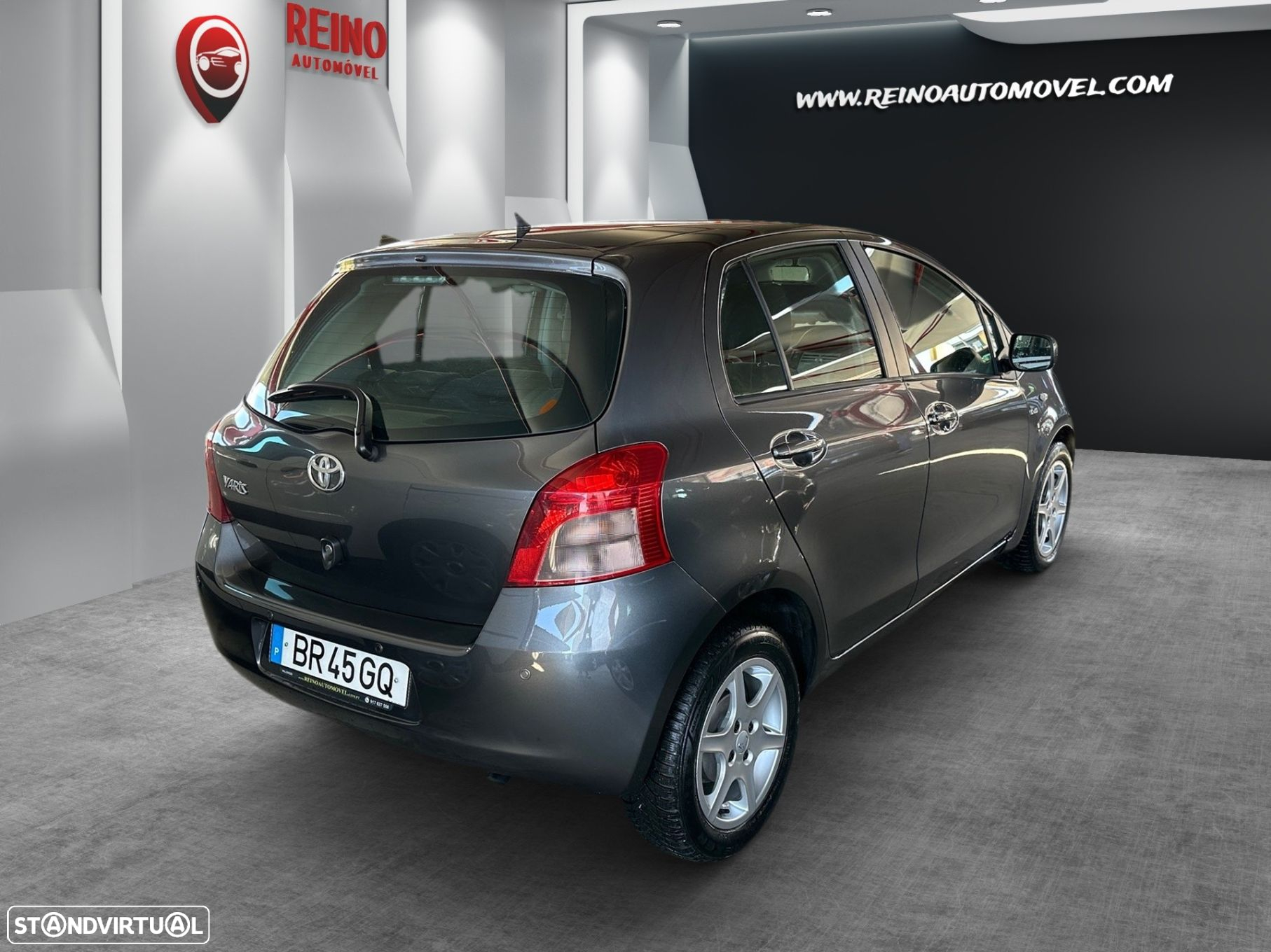 Toyota Yaris 1.4 D-4D AC Manual - 3