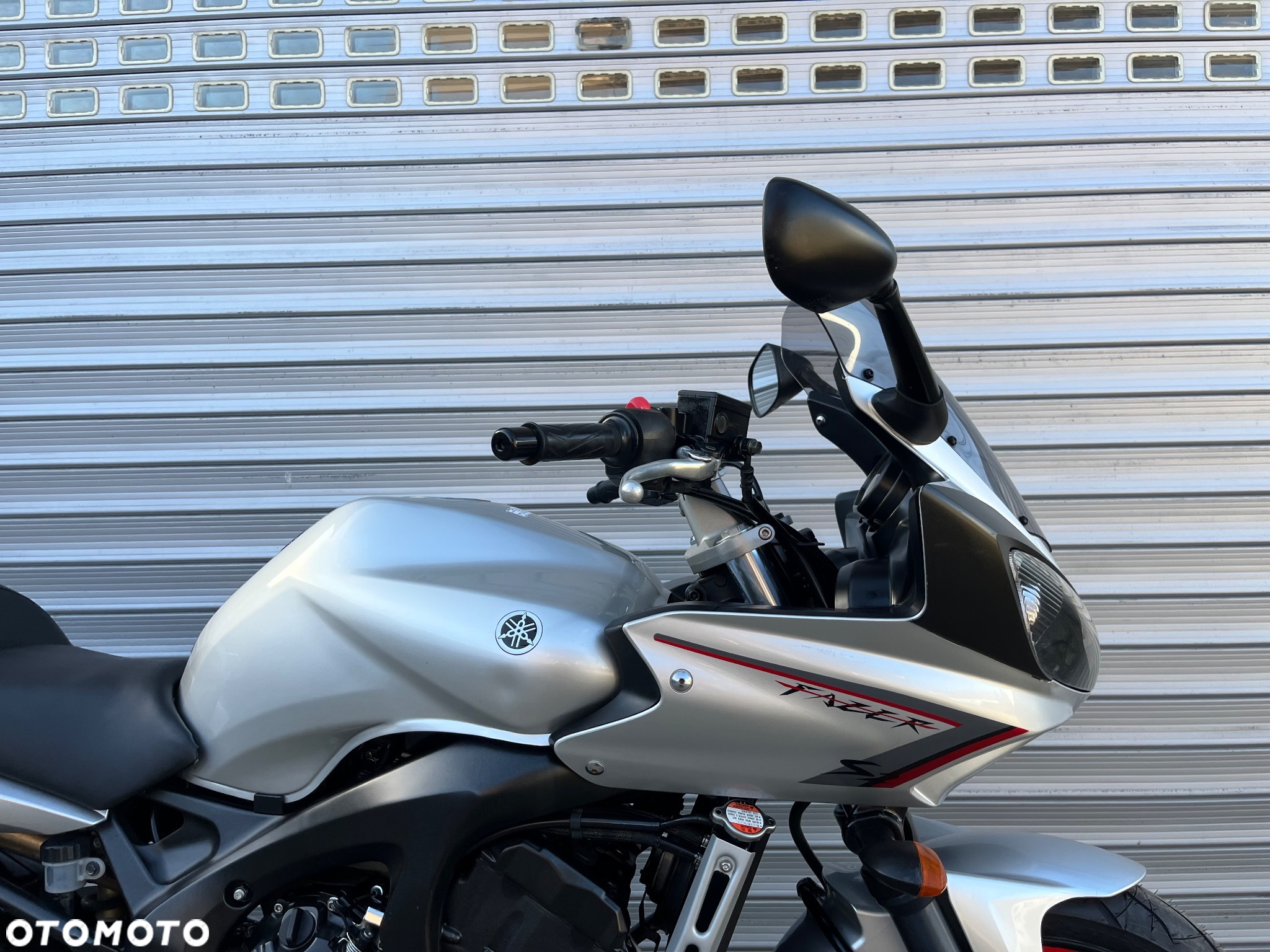 Yamaha FZ6 - 24