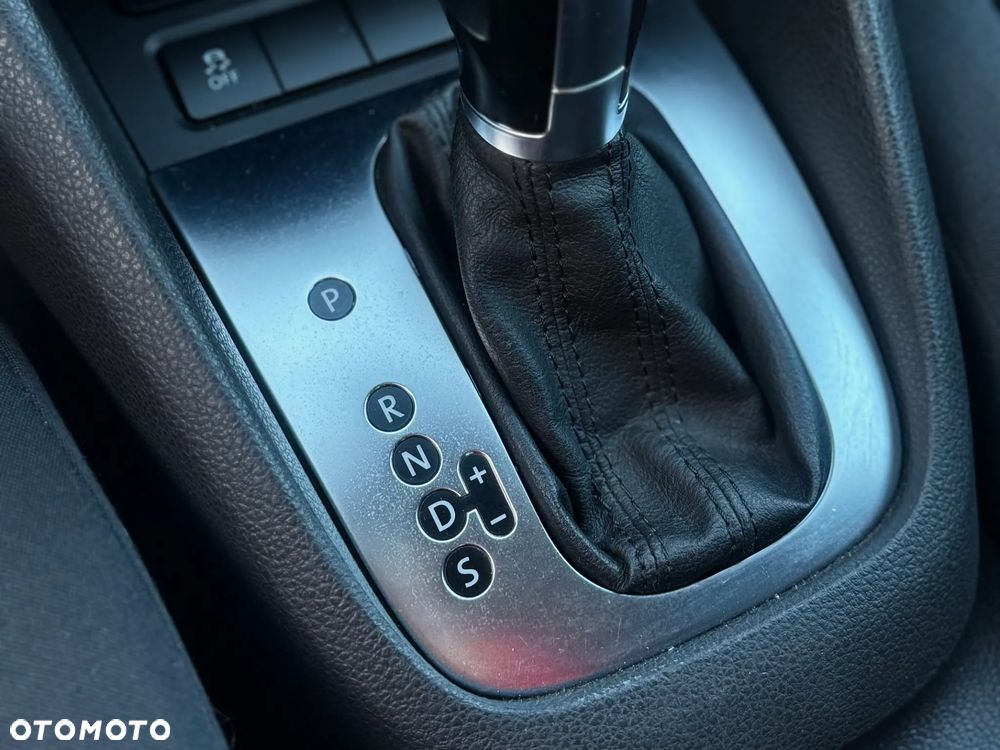 Volkswagen Golf - 14