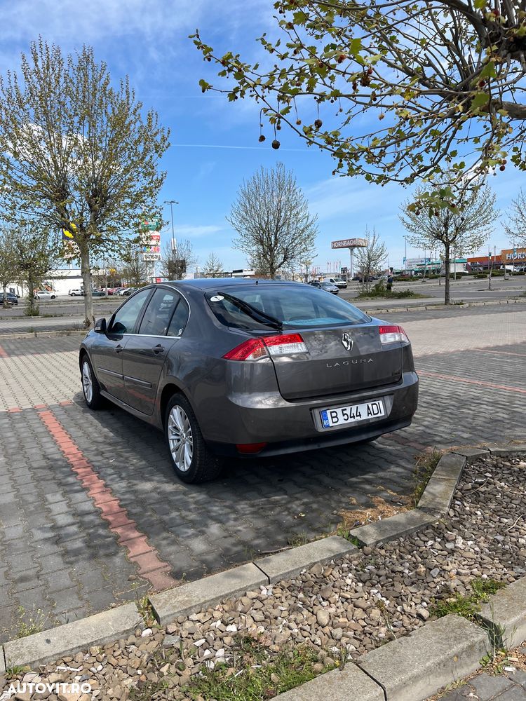 Renault Laguna - 1