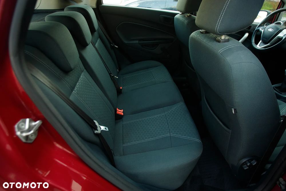 Ford Fiesta 1.25 Titanium EU5 - 19