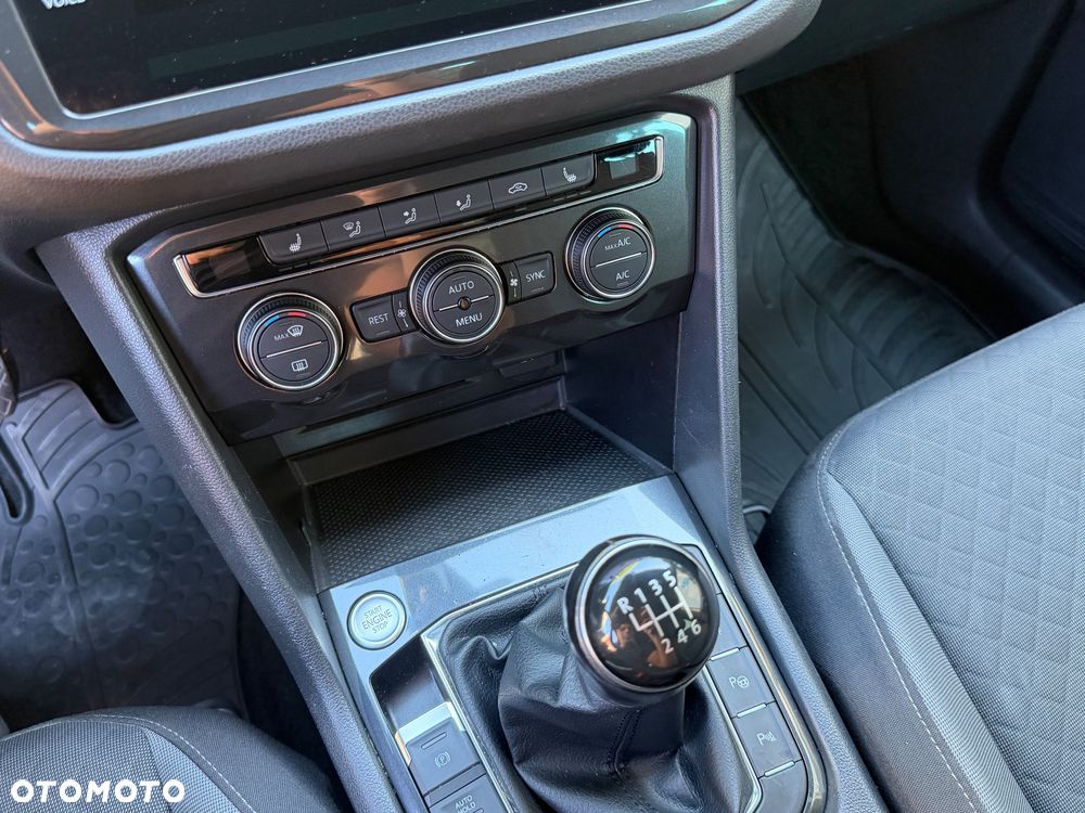 Volkswagen Tiguan - 34