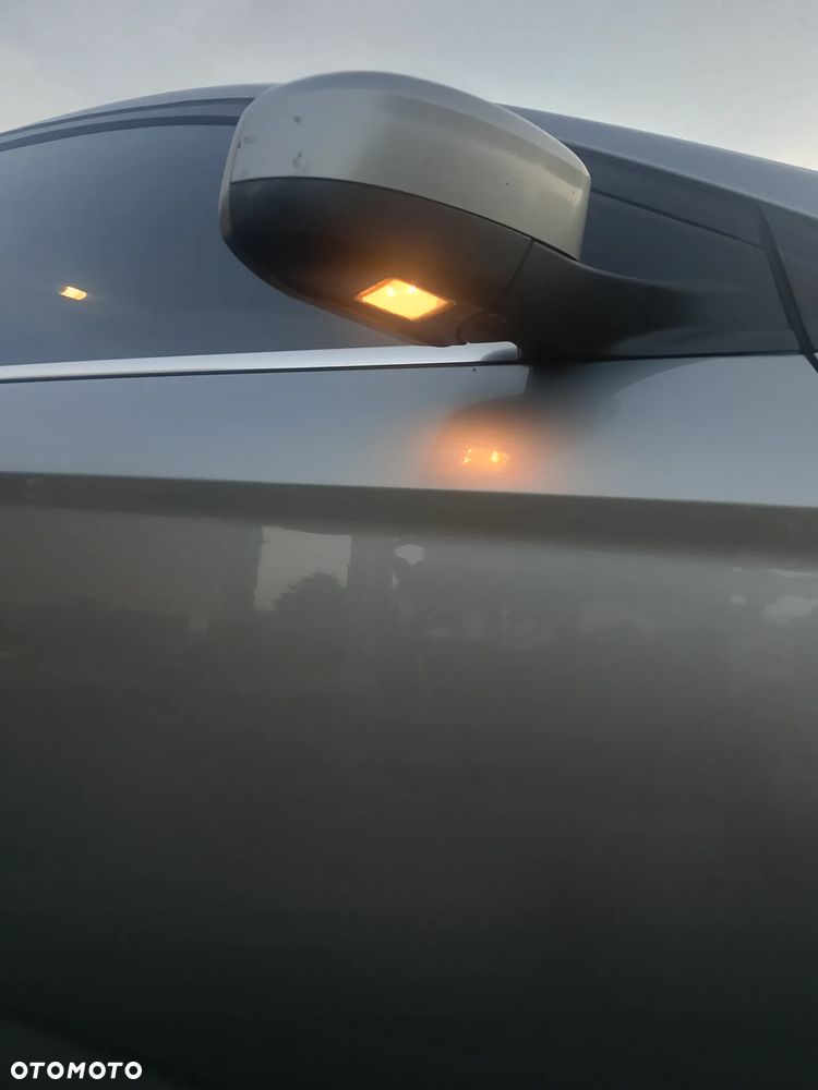 Ford Mondeo 1.8 TDCi Silver X - 22