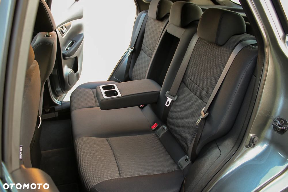 Nissan Qashqai 1.5 dCi TEKNA - 26